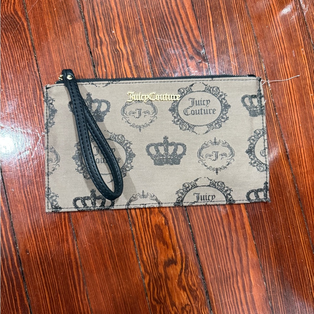 Juicy wristlet